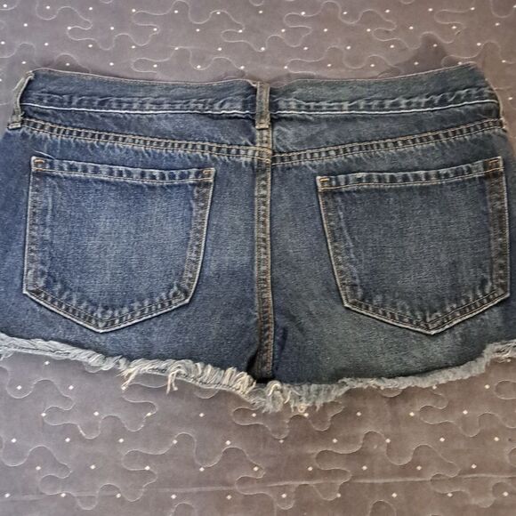 Old Navy The Diva Denim Distressed Women's Shorts size 6 - Picture 4 of 4
